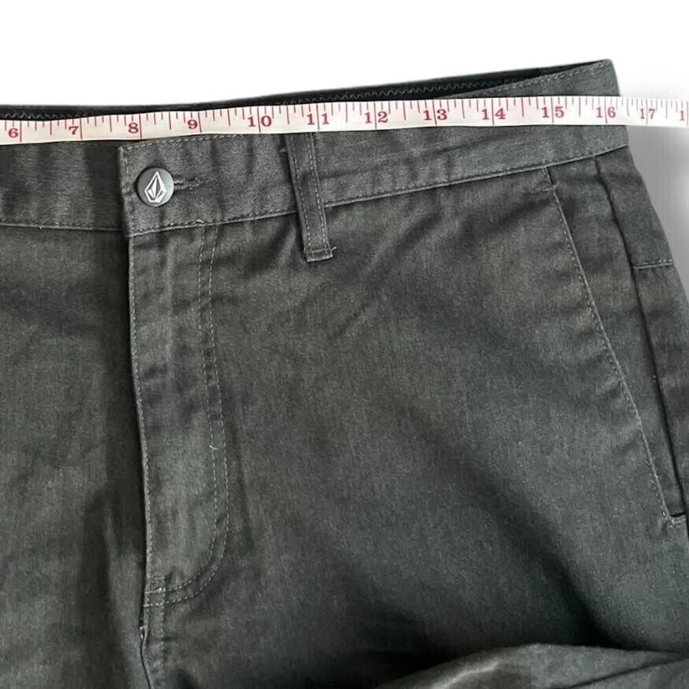 Volcom Shorts Mens Size 31 Gray Chino Flat Front True To This Walking Casual - Picture 15 of 15